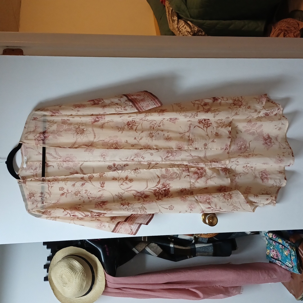 Maurice's lightweight open kimono-type top